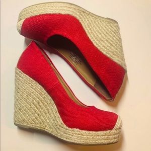 Nine West red 4" wedges 6 M
